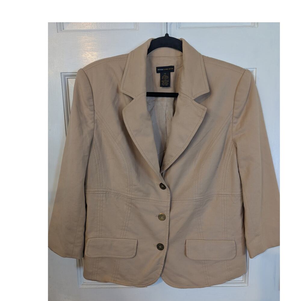 Grace Dane Lewis | Tan Cropped Blazer | Size 12